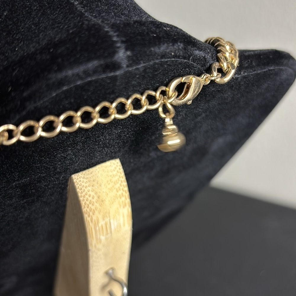 Vintage Carved Roses Elegant Gold Tone Rose Necklace​ - Picture 5 of 7